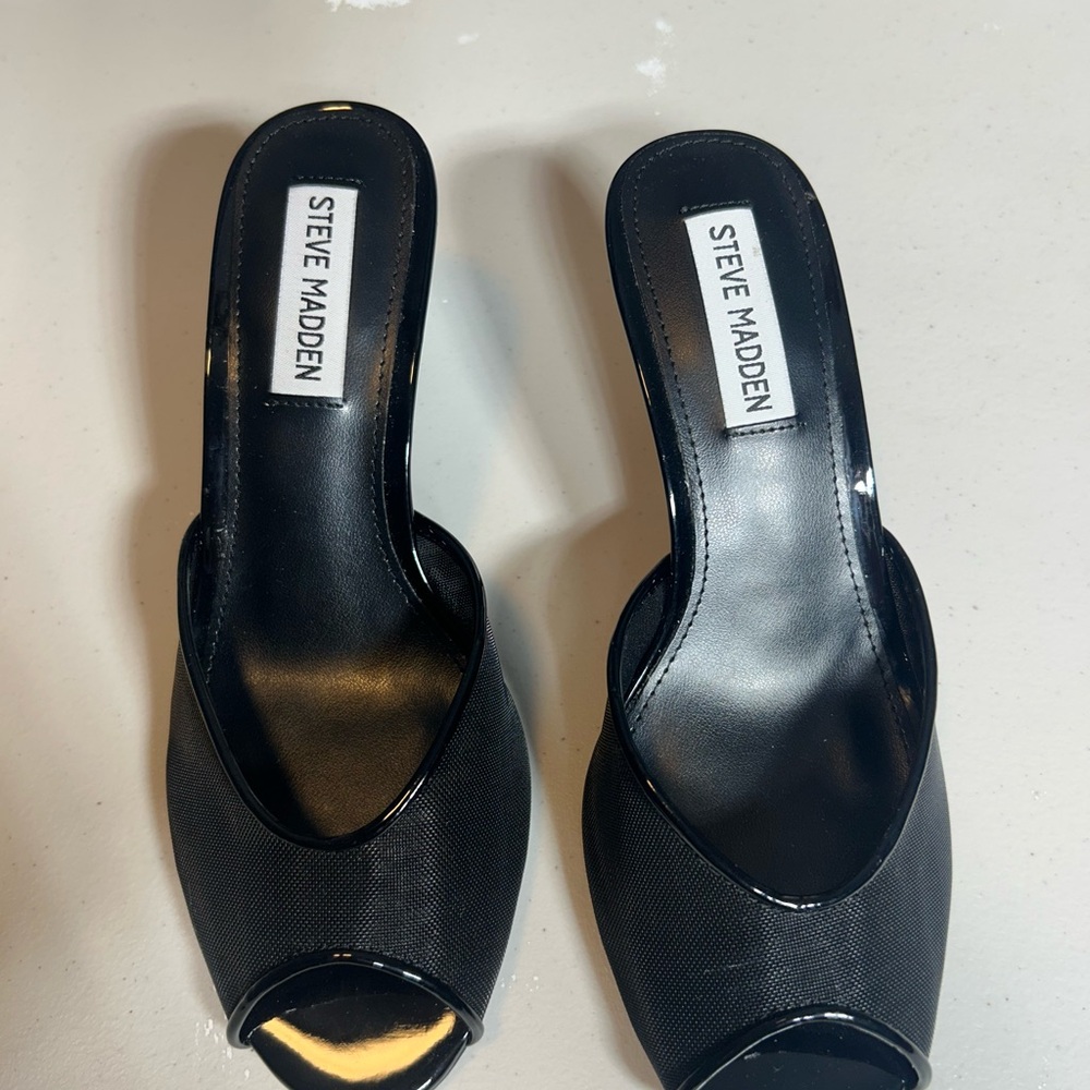 Steve Madden Black Mesh Peep Toe Heels - Picture 3 of 6